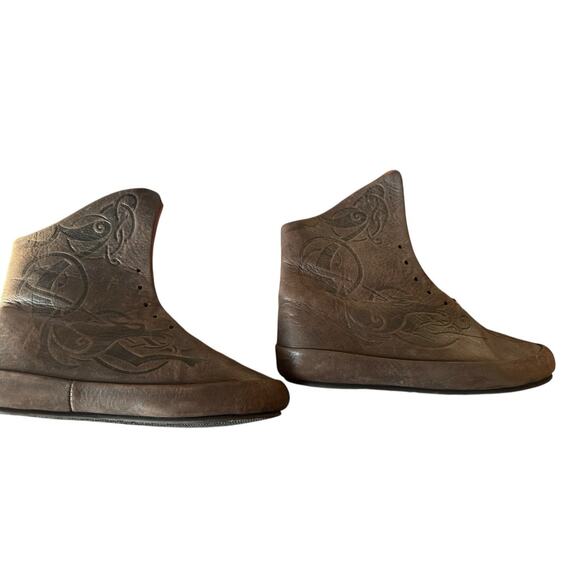 Armstreet Medieval Viking Leather Brown Boot Embossed Shoes Sz 3 Women READ - Picture 2 of 14